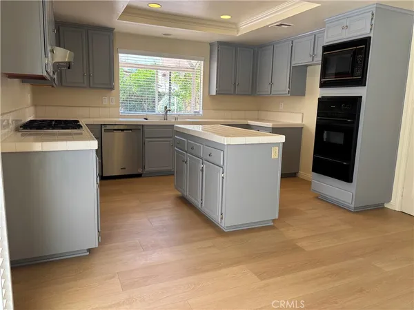 $5,650 | 7515 Melvin Avenue, Reseda, CA 91335