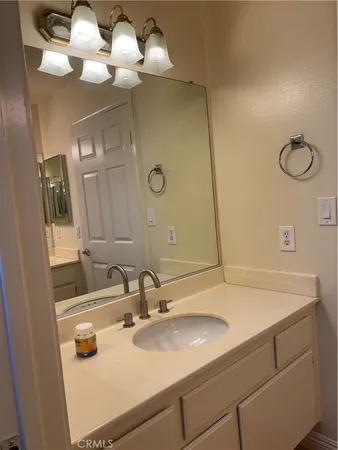 $5,650 | 7515 Melvin Avenue, Reseda, CA 91335