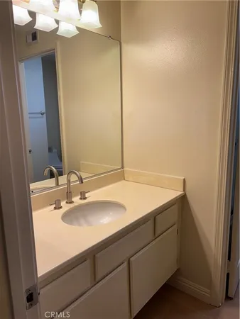 $5,650 | 7515 Melvin Avenue, Reseda, CA 91335