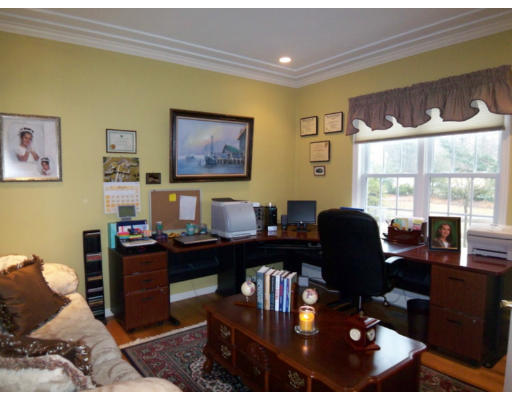 39 Acorn Road Easton, MA 02356 - Photo 13 of 21 Gallery Image 13
