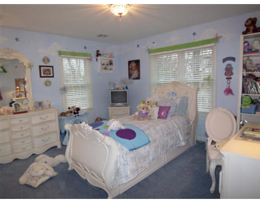 39 Acorn Road Easton, MA 02356 - Photo 20 of 21 Gallery Image 20