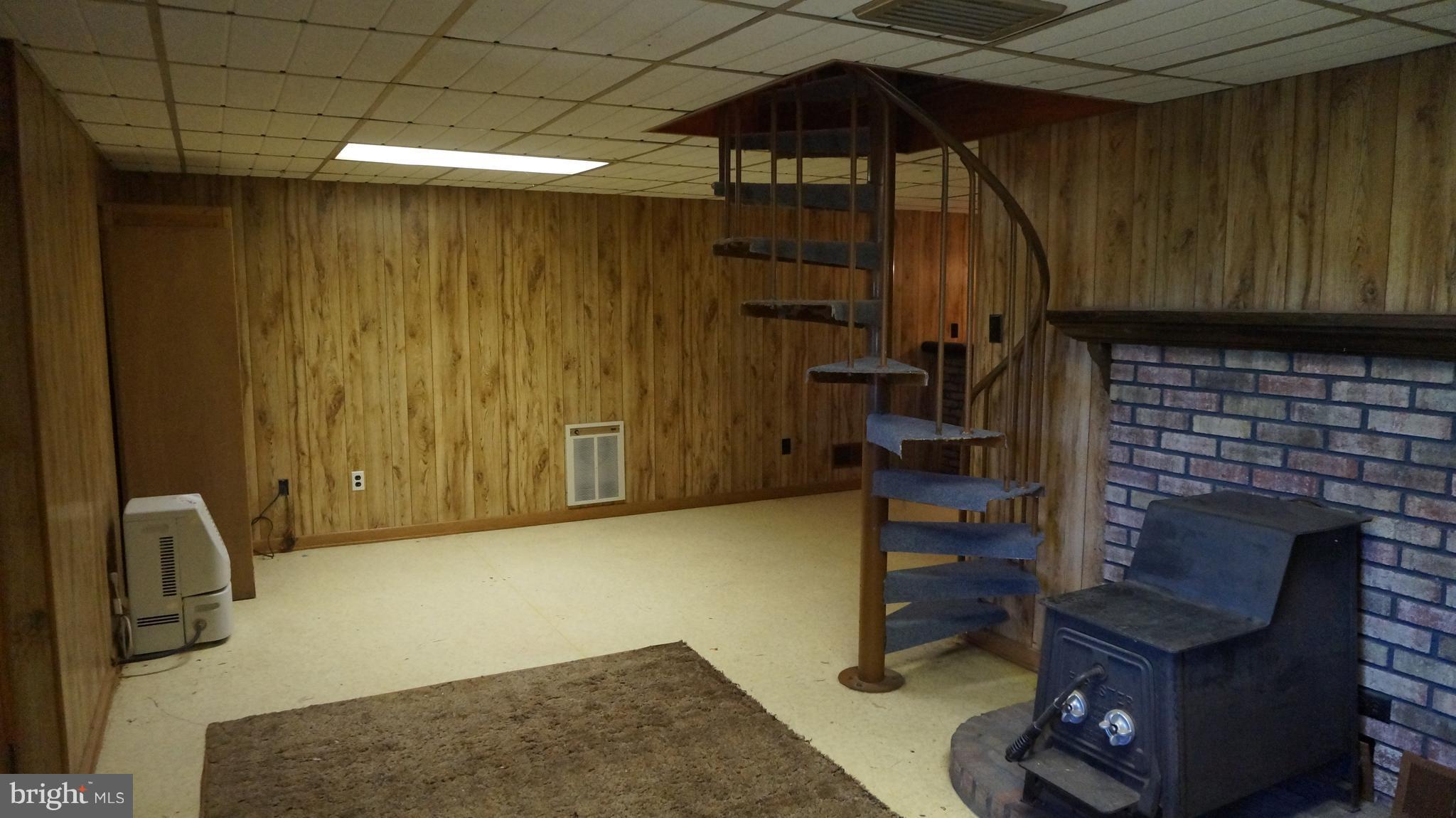 6318 Pious Ridge Road Berkeley Springs, WV 25411 - Photo 24 of 29 Basement