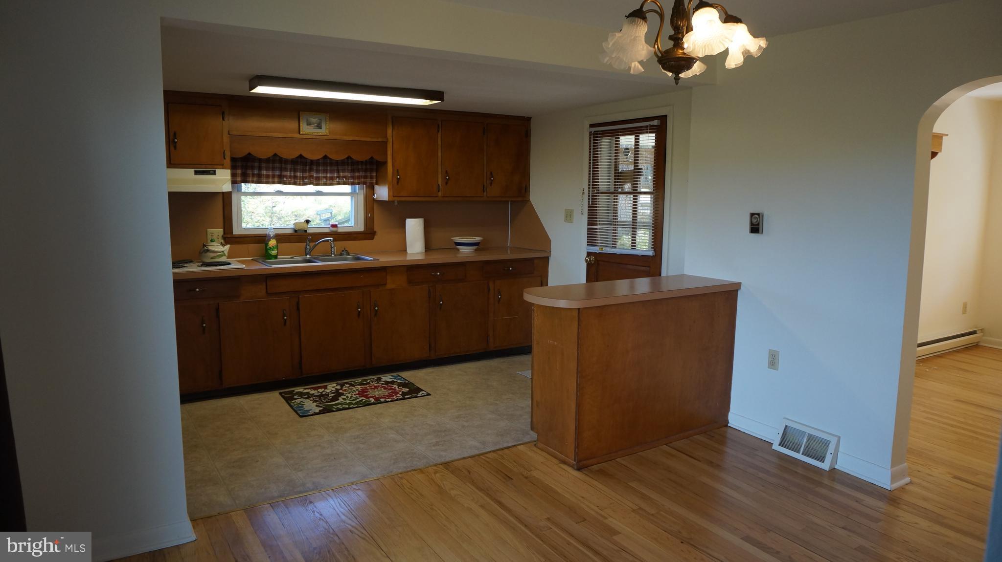 6318 Pious Ridge Road Berkeley Springs, WV 25411 - Photo 7 of 29 Kitchen