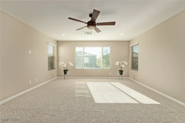 $2,900 | 8637 Sparrow Desert Avenue, Las Vegas, NV 89148