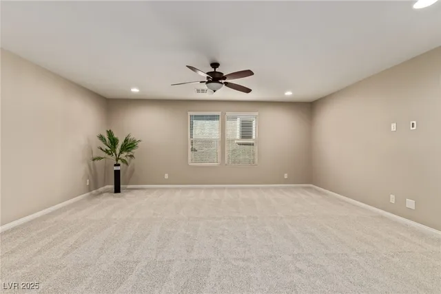 $2,900 | 8637 Sparrow Desert Avenue, Las Vegas, NV 89148