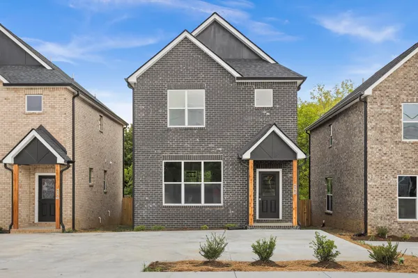 $2,100 | 656 Chambers Street, Unit 160, Gallatin, TN 37066