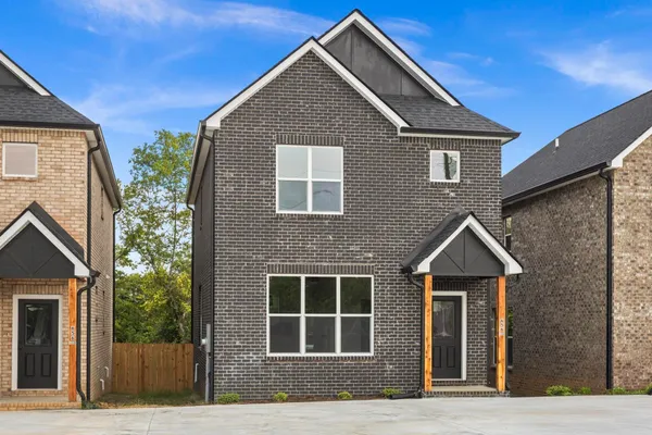 $2,100 | 656 Chambers Street, Unit 160, Gallatin, TN 37066