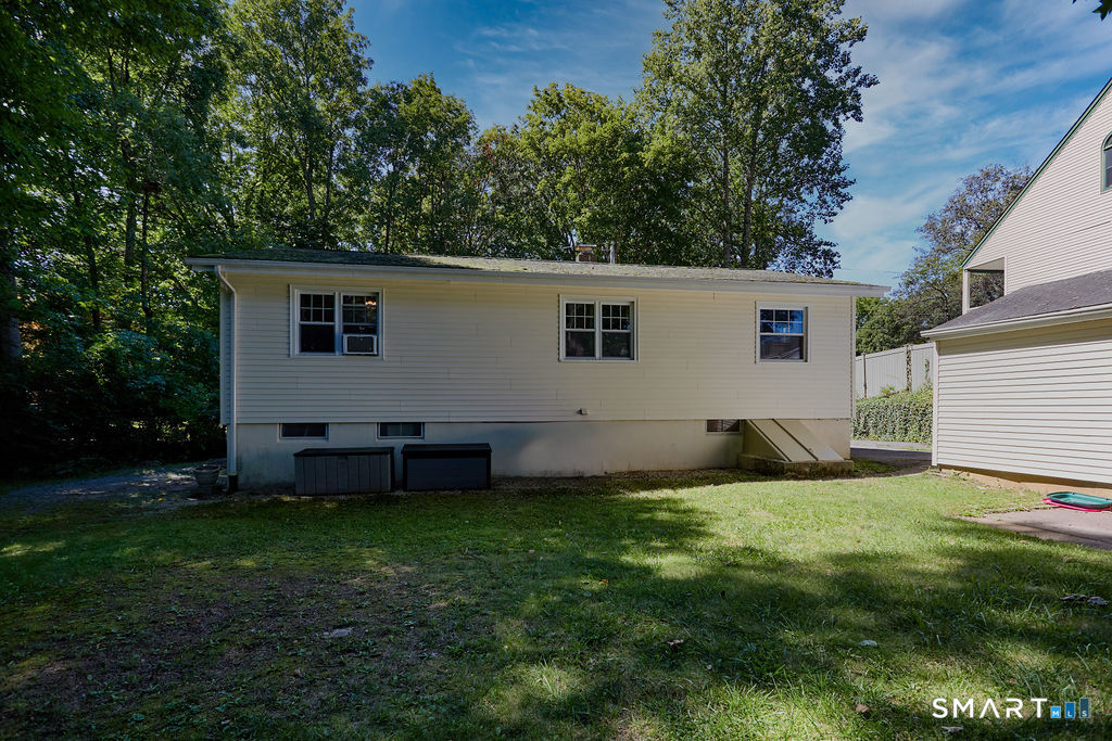 8 Lakeside Drive Extension Ridgefield, CT 06877 - Photo 21 of 24 Gallery Image 21