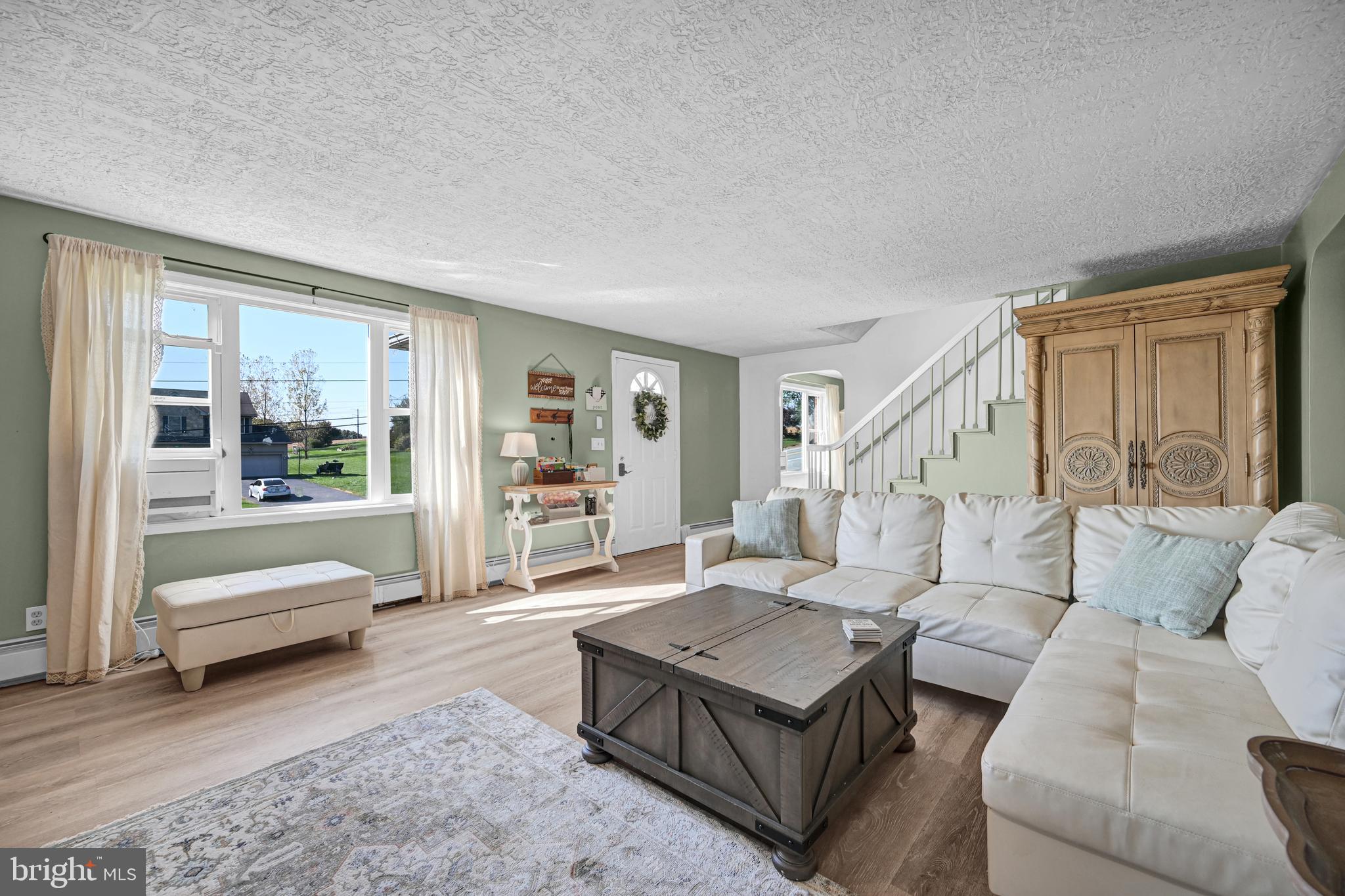 29 Edith Drive Windsor, PA 17366 - Photo 8 of 48