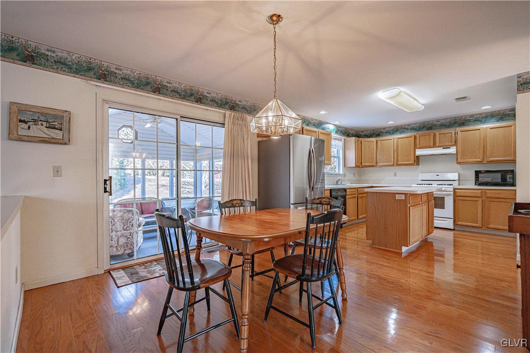 946 Merrivale Road Bethlehem, PA 18017 - Photo 6 of 31 Gallery Image 6