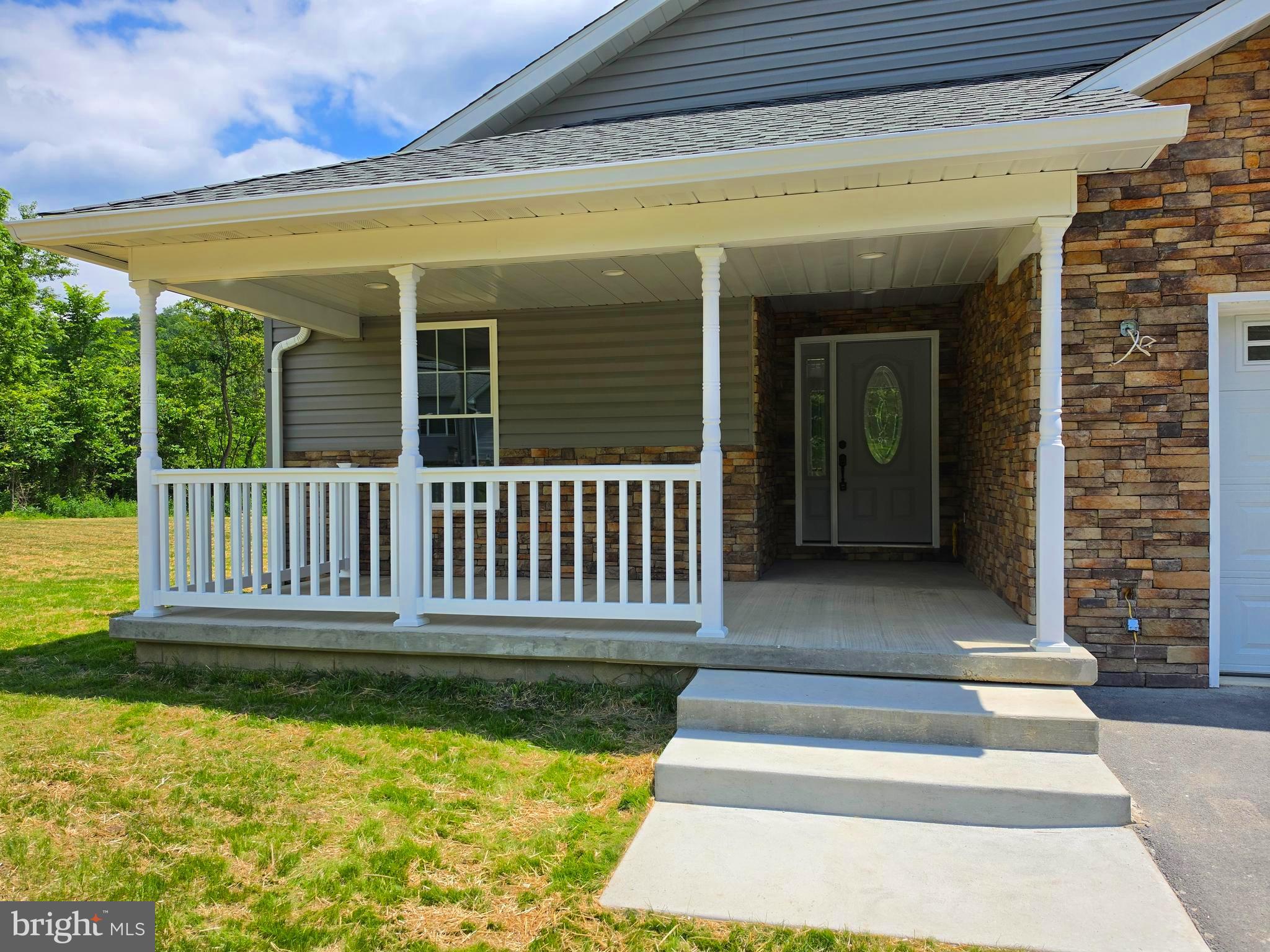 13514 Old Cresaptown Road Southwest Lavale, MD 21502 - Photo 4 of 25 a view of fountain in front of house