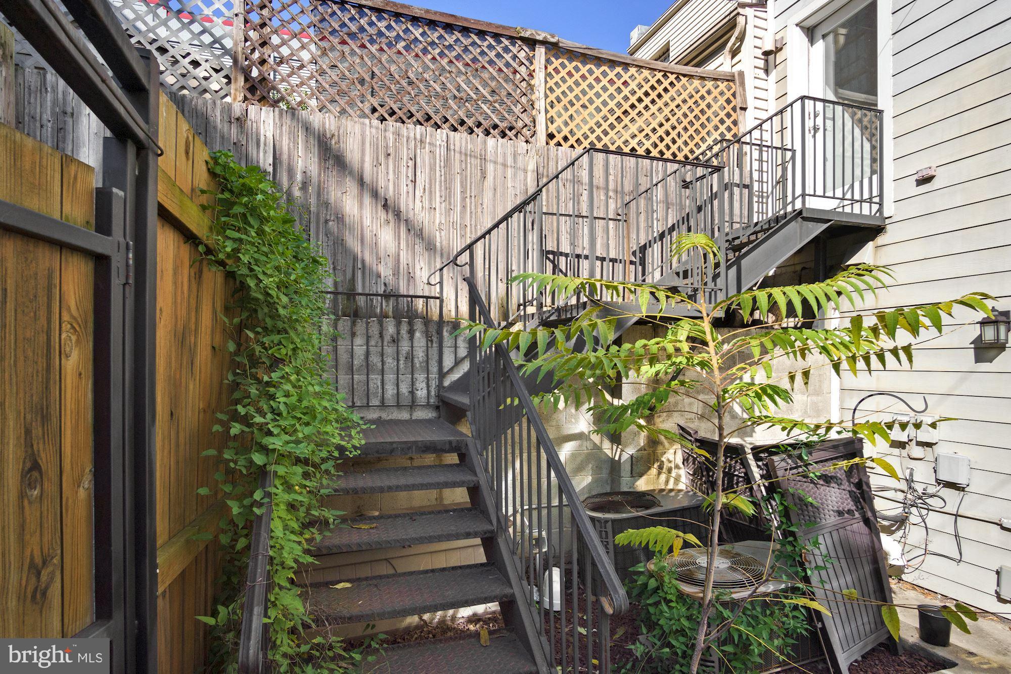 211 R Street Northeast, Unit B Washington, DC 20002 - Photo 3 of 5