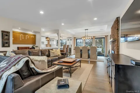 $1,149,000 | 1 Jerry Lane, Glen Cove, NY 11542