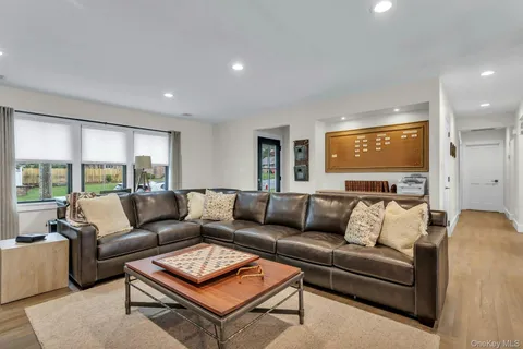 $1,149,000 | 1 Jerry Lane, Glen Cove, NY 11542