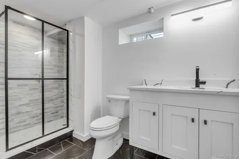 $1,149,000 | 1 Jerry Lane, Glen Cove, NY 11542