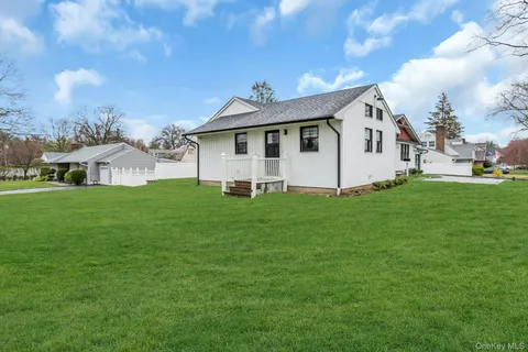 $1,149,000 | 1 Jerry Lane, Glen Cove, NY 11542