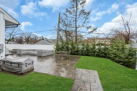 $1,149,000 | 1 Jerry Lane, Glen Cove, NY 11542