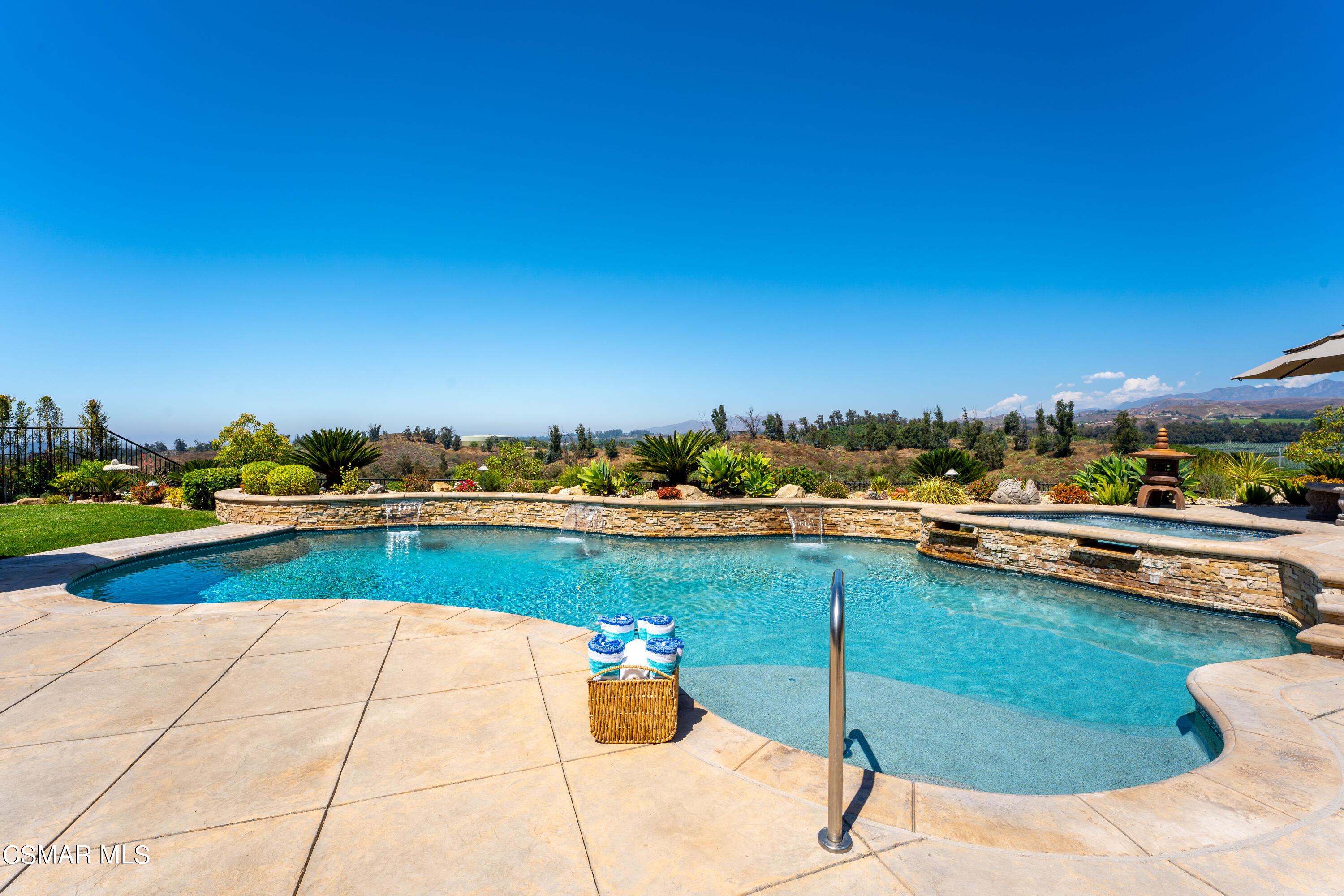 7343 Nicklaus Road Moorpark, CA 93021 - Photo 35 of 42 a view of swimming pool with seating area