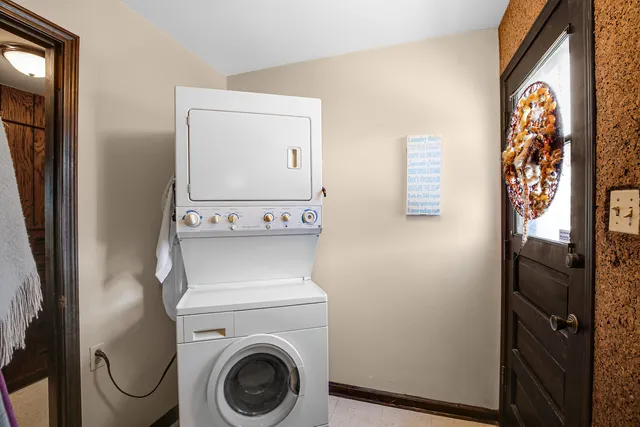 $309,900 | 1326 Hillview Road, Homewood, IL 60430