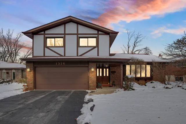 $309,900 | 1326 Hillview Road, Homewood, IL 60430
