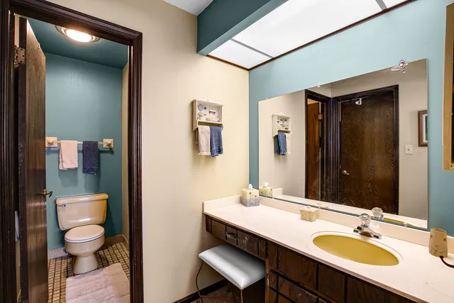 $309,900 | 1326 Hillview Road, Homewood, IL 60430