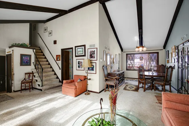 $309,900 | 1326 Hillview Road, Homewood, IL 60430