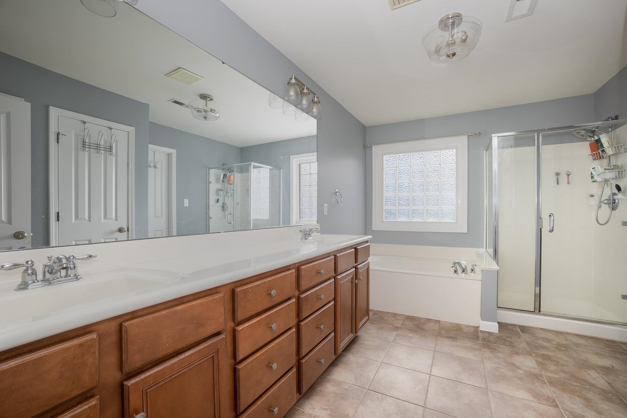 8404 Dunnington Circle Raleigh, NC 27613 - Photo 17 of 28 Photo 17