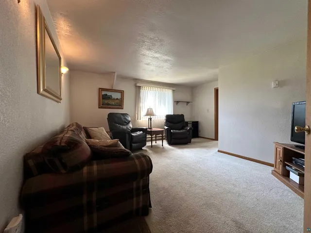 $240,000 | 9375 State Highway 1, Isabella, MN 55607