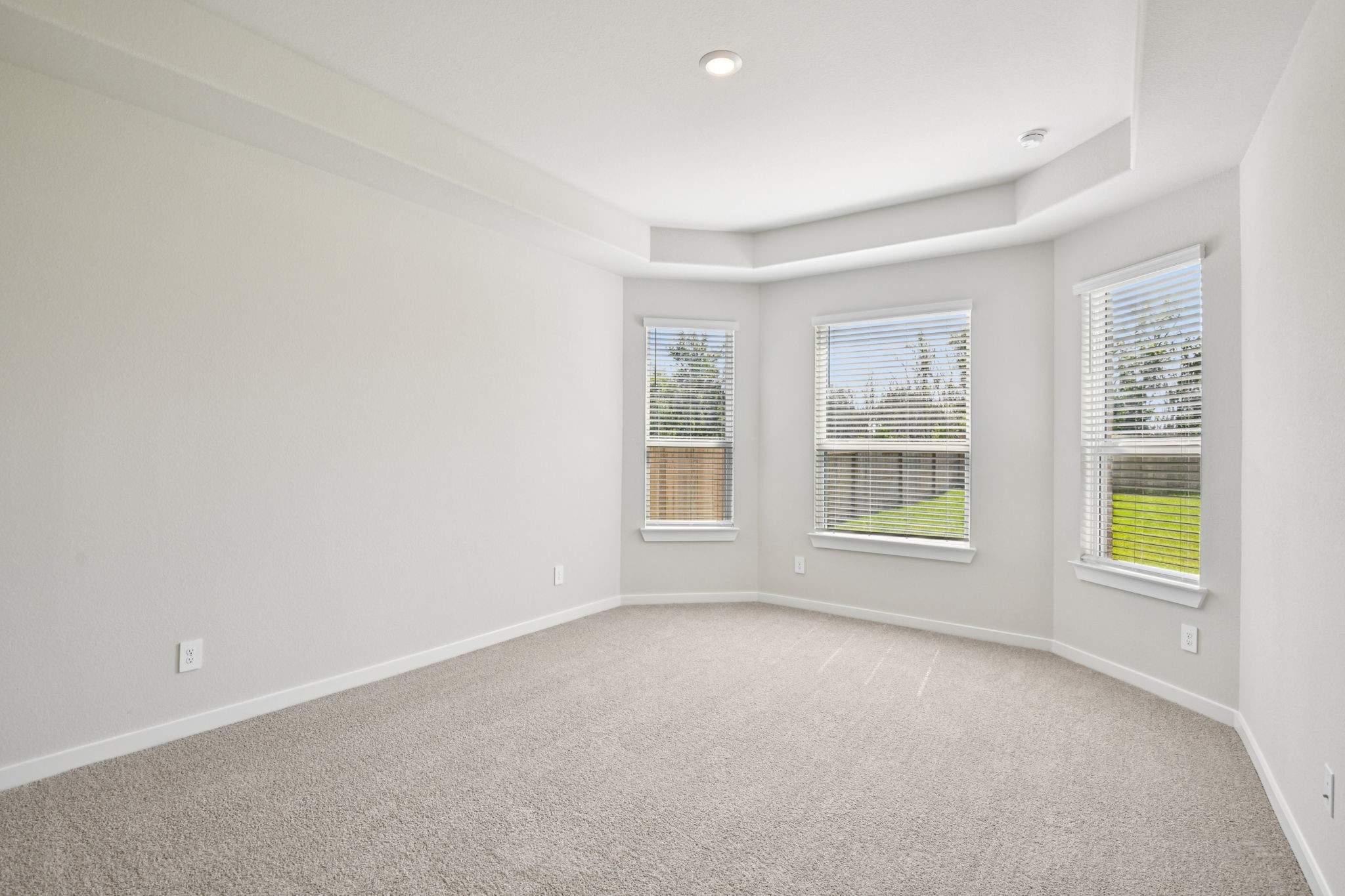 2843 Dark Lantern Drive Rosenberg, TX 77471 - Photo 16 of 49 an empty room with a window