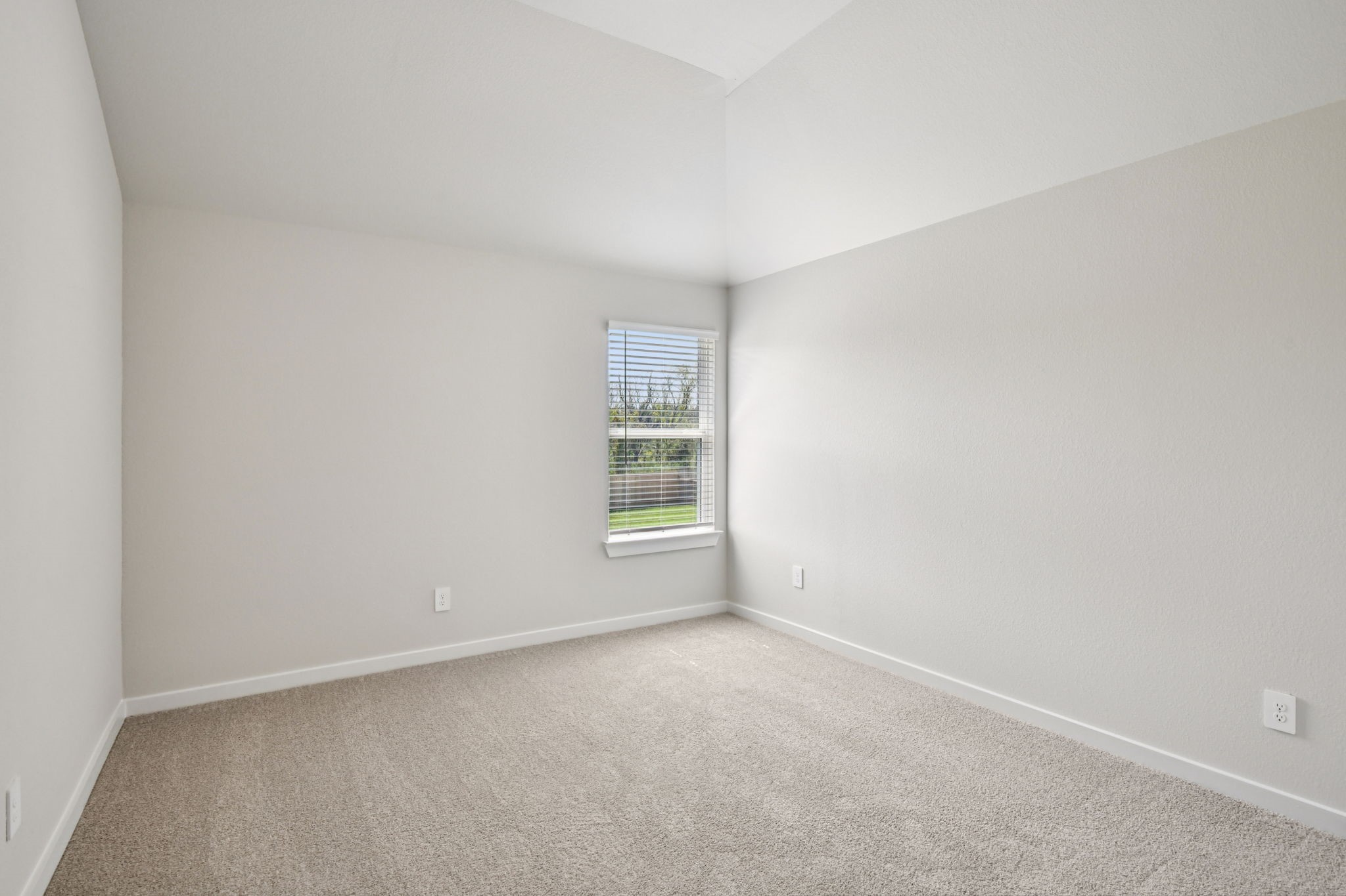 2843 Dark Lantern Drive Rosenberg, TX 77471 - Photo 40 of 49 an empty room with a window