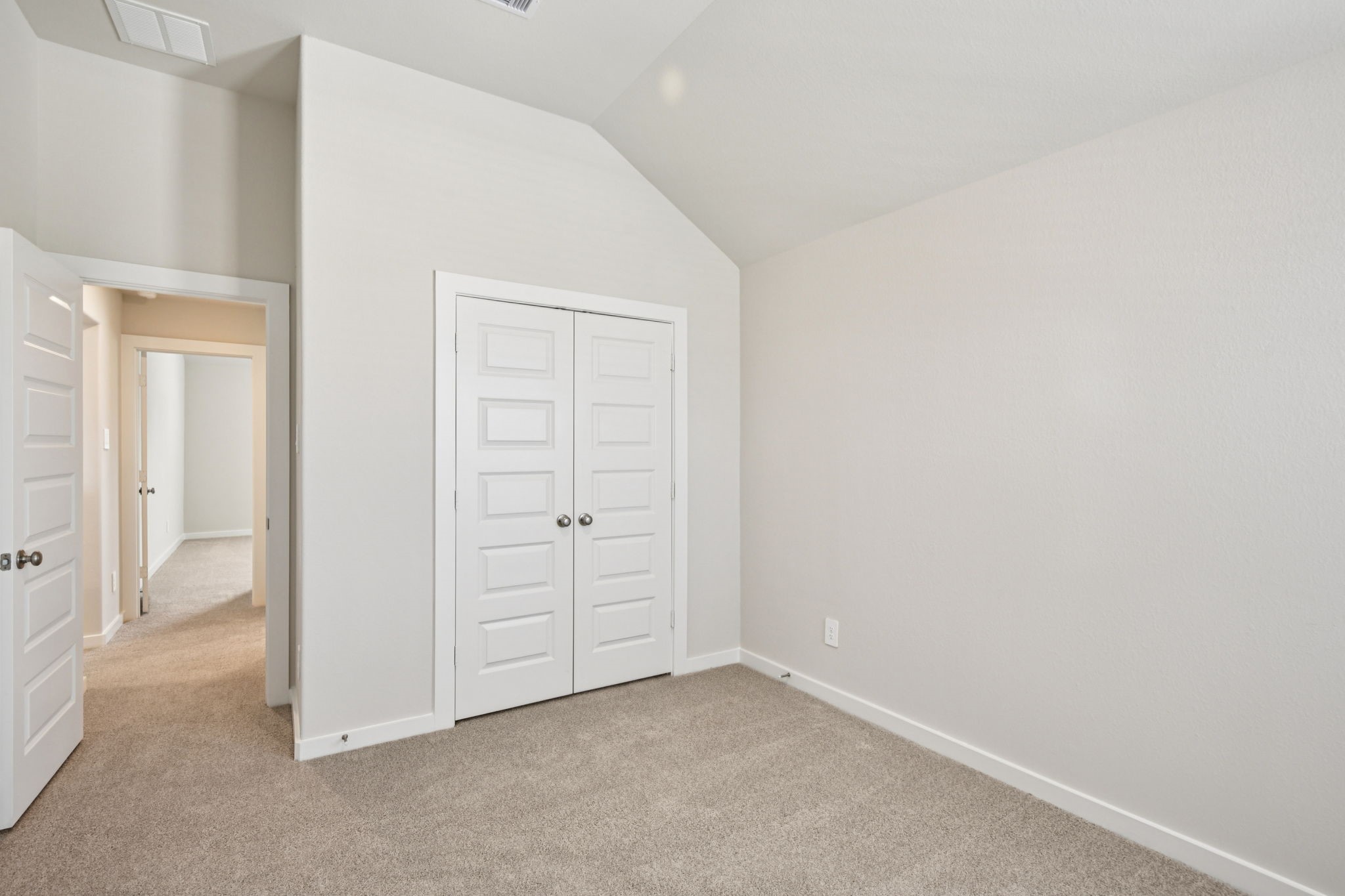 2843 Dark Lantern Drive Rosenberg, TX 77471 - Photo 45 of 49 an empty room with closet