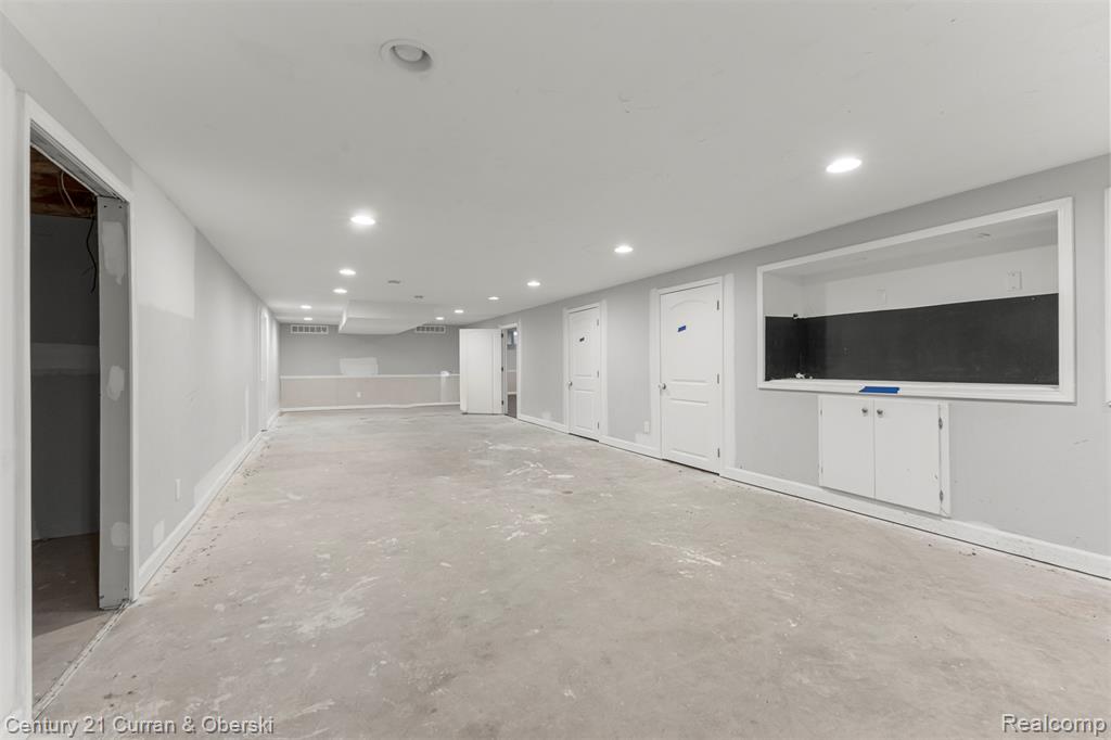 28249 Bell Road Southfield, MI 48034 - Photo 32 of 48 Gallery Image 32