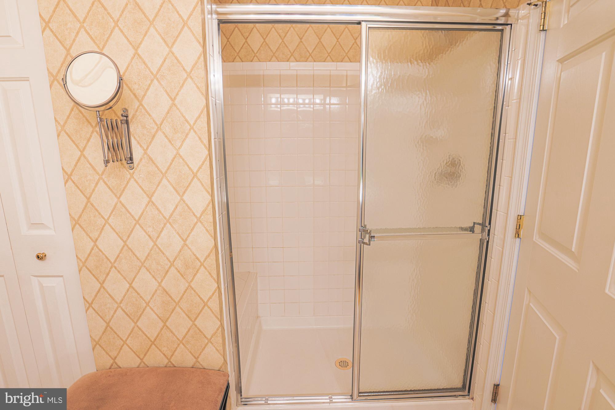 5348 Glenthorne Court, Unit 5348 Baltimore, MD 21237 - Photo 21 of 27 Primary Bath