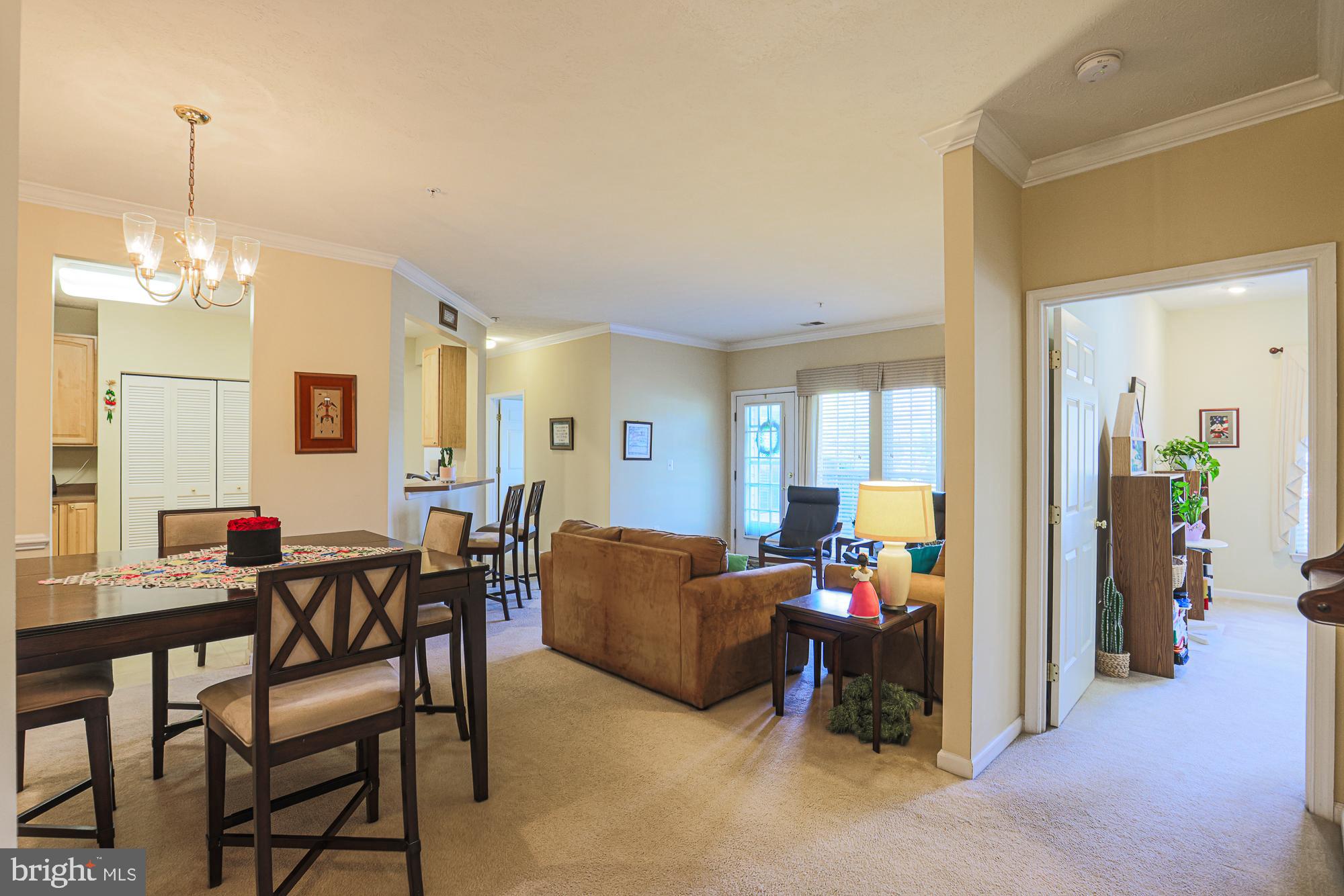 5348 Glenthorne Court, Unit 5348 Baltimore, MD 21237 - Photo 4 of 27 Living Room/Dining Room