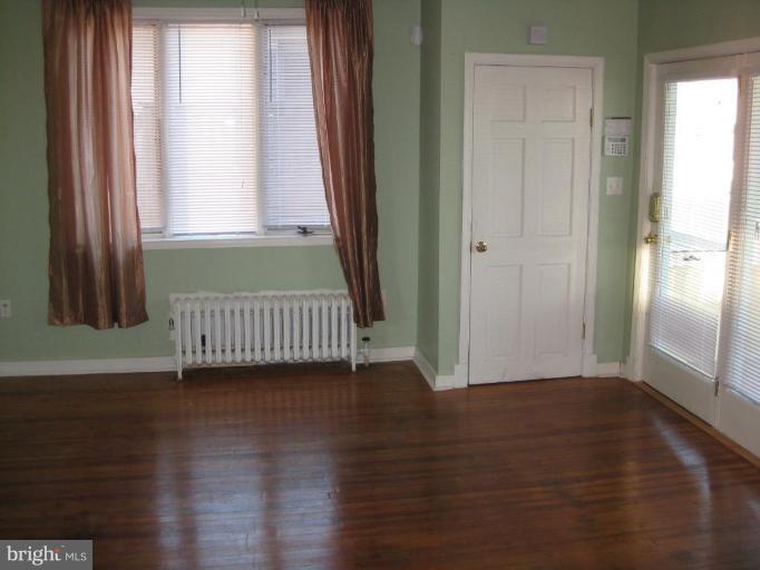 3116 White Way Road Sparrows Point, MD 21219 - Photo 7 of 19 Livingroom view 2