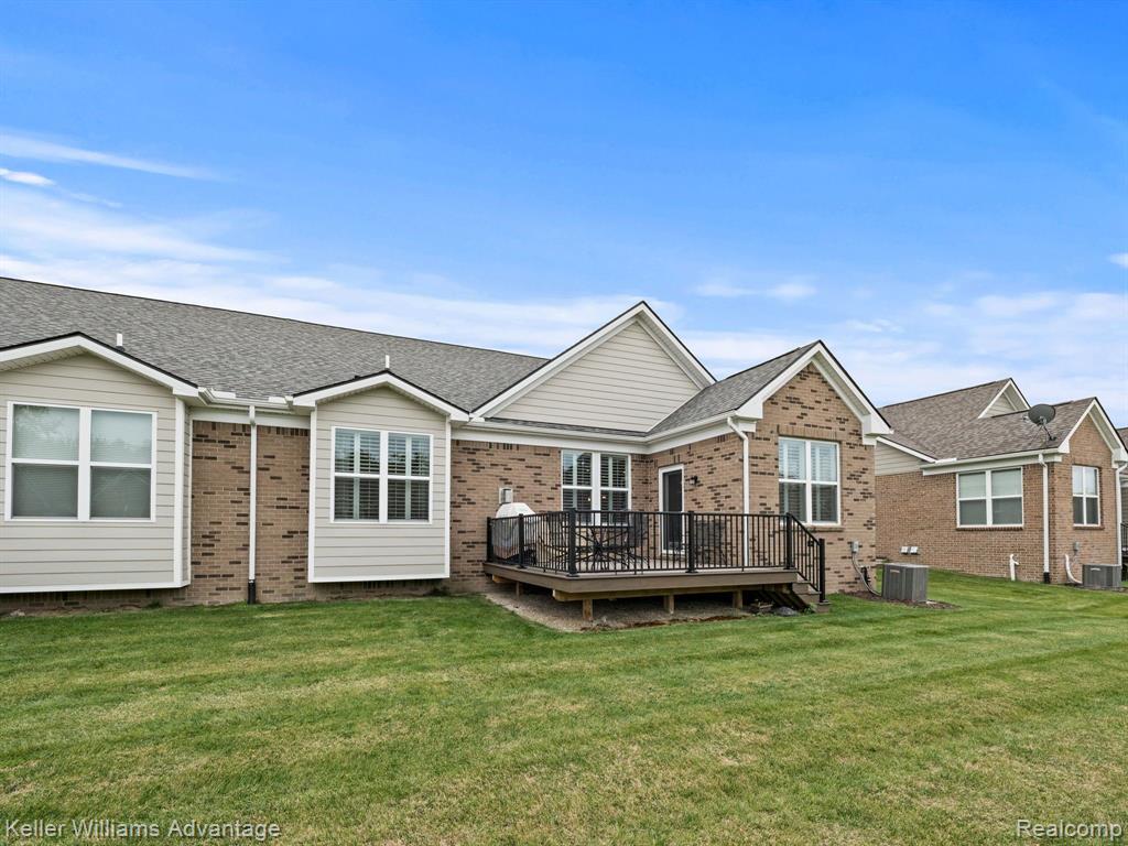 48654 Rockview Road Novi, MI 48374 - Photo 29 of 37