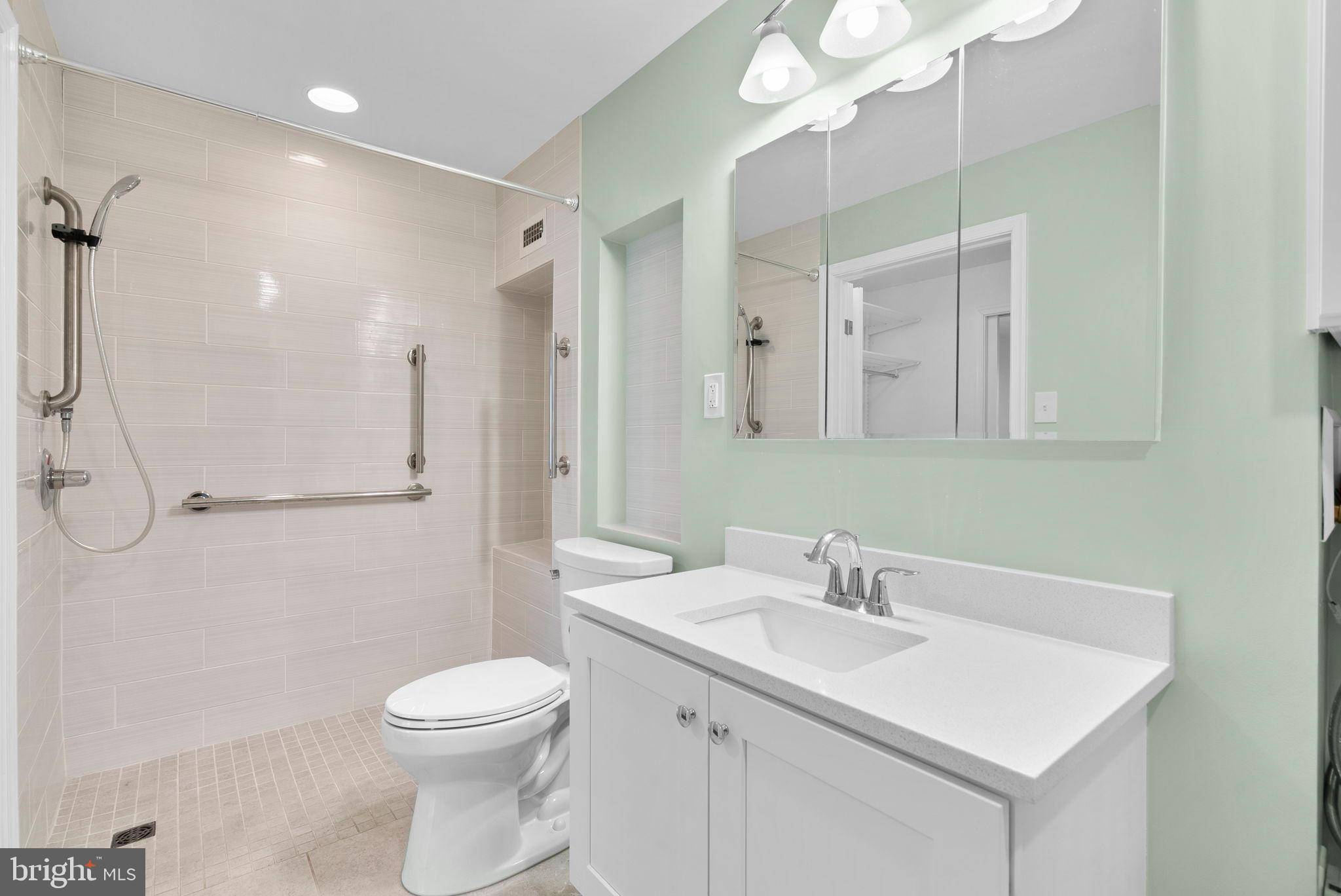 5225 Pooks Hill Road, Unit A24S Bethesda, MD 20814 - Photo 19 of 22 Modern bathroom with sleek design elements.