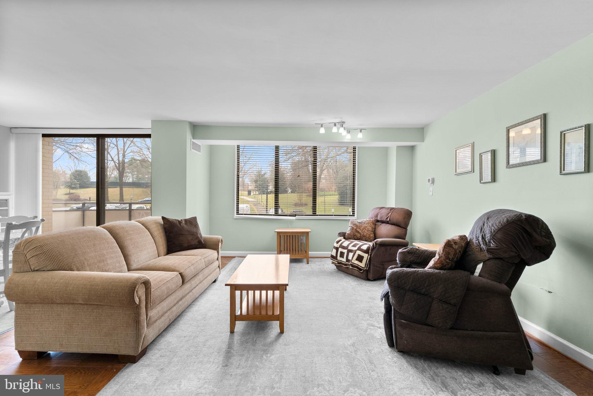 5225 Pooks Hill Road, Unit A24S Bethesda, MD 20814 - Photo 5 of 22 Spacious living area with serene views.
