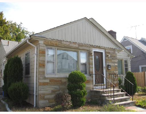 51 Ausdale Road Cranston, RI 02910 - Photo 1 of 1 Exterior Front.