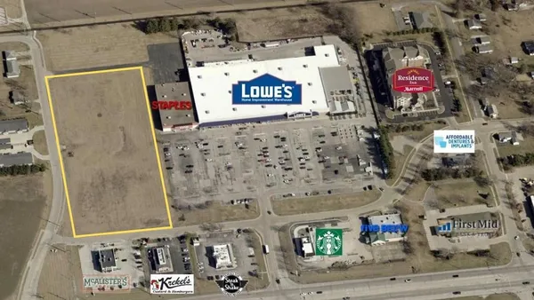 $999,000 | 800 Commerce Pl Drive, Forsyth, IL 62535
