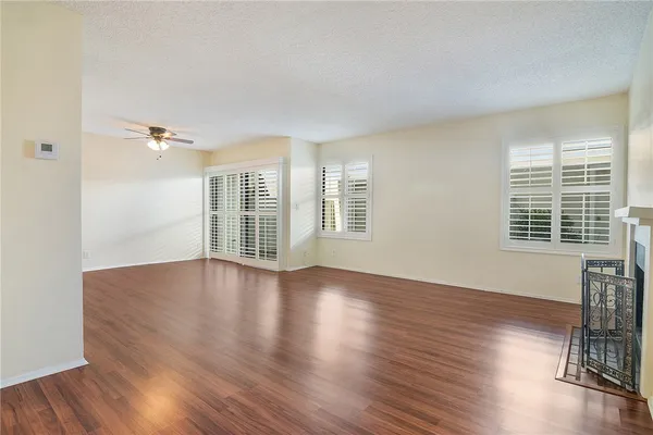 $505,000 | 27064 Crossglade Avenue, Canyon Country, CA 91351
