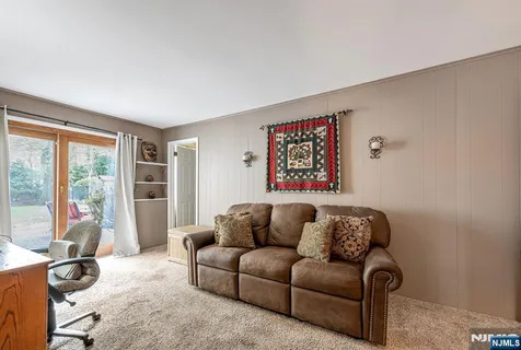 $1,100,000 | 485 Eisenhower Court, Wyckoff, NJ 07481