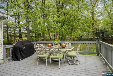 $1,100,000 | 485 Eisenhower Court, Wyckoff, NJ 07481