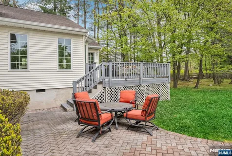 $1,100,000 | 485 Eisenhower Court, Wyckoff, NJ 07481