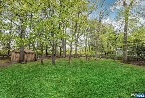 $1,100,000 | 485 Eisenhower Court, Wyckoff, NJ 07481