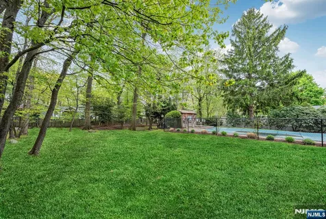 $1,100,000 | 485 Eisenhower Court, Wyckoff, NJ 07481