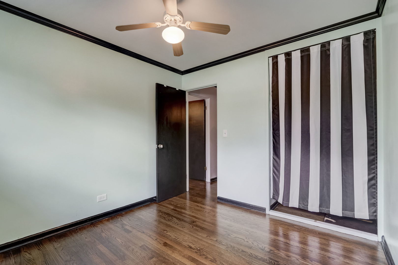 547 East Baldwin Road Palatine, IL 60074 - Photo 21 of 26