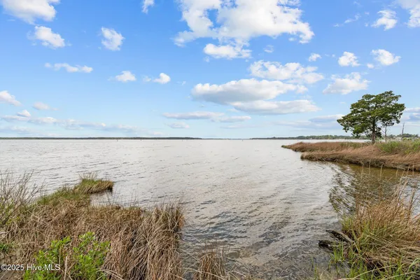 $375,000 | 3411 Upper Neck Road, Bayboro, NC 28515