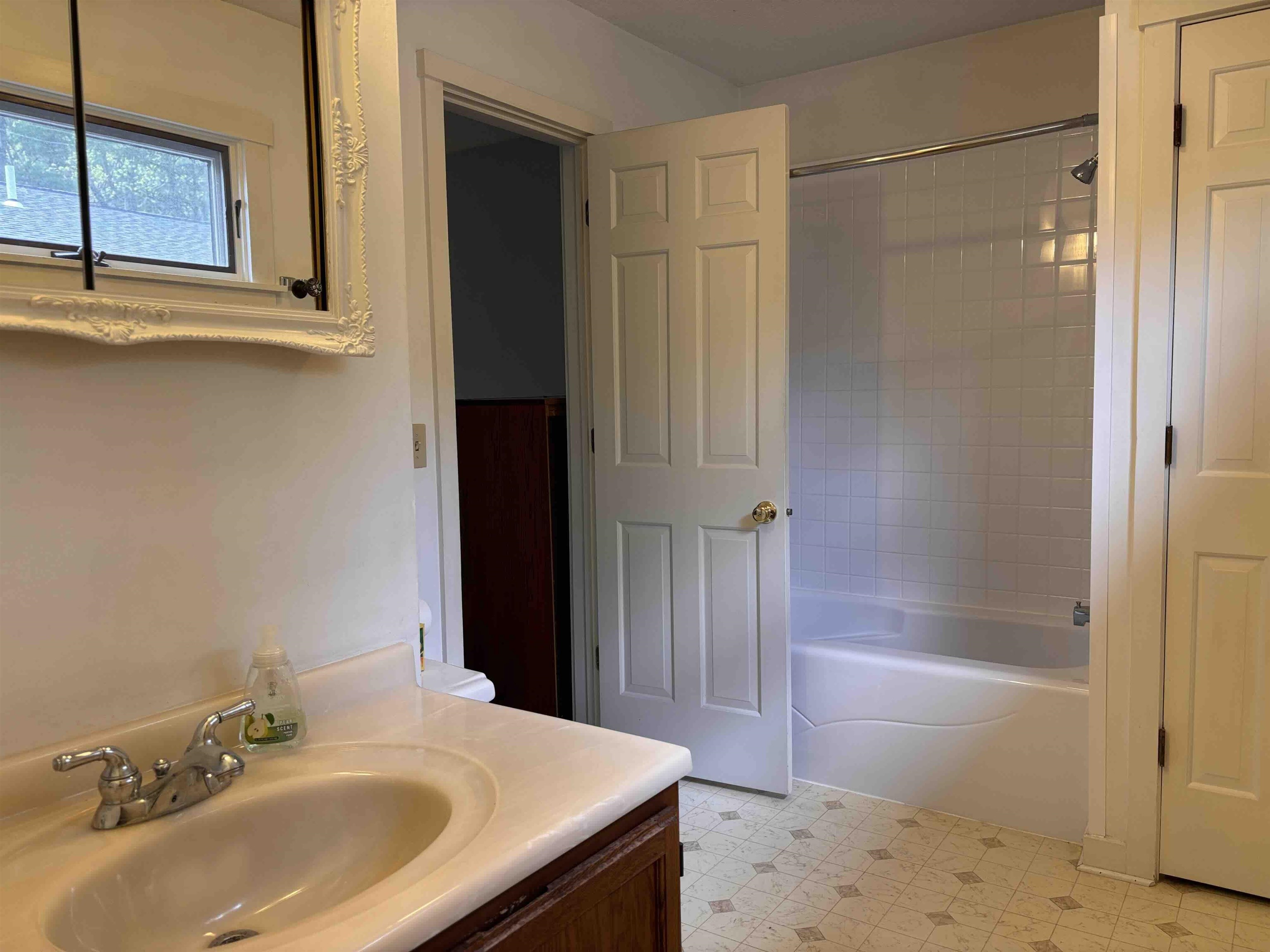 34 Floyd Avenue, Unit 24 Lebanon, NH 03784 - Photo 32 of 58