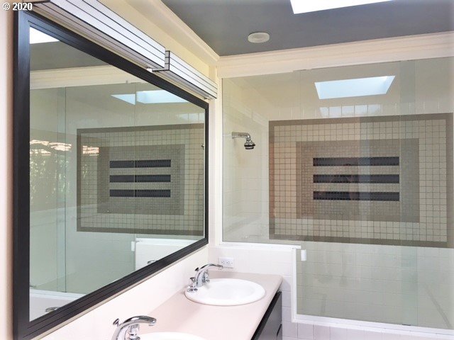 4301 Southwest Dosch Road Portland, OR 97239 - Photo 13 of 28